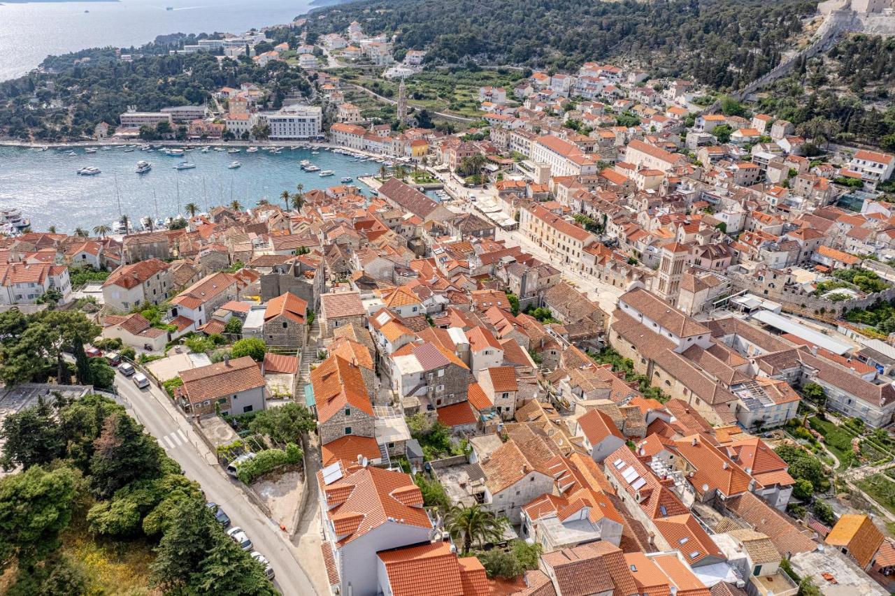 Villa Capitis In The Center Hvar Town Exterior photo